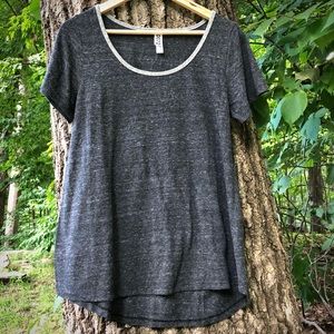 LULAROE Classic Tee with piping on collar